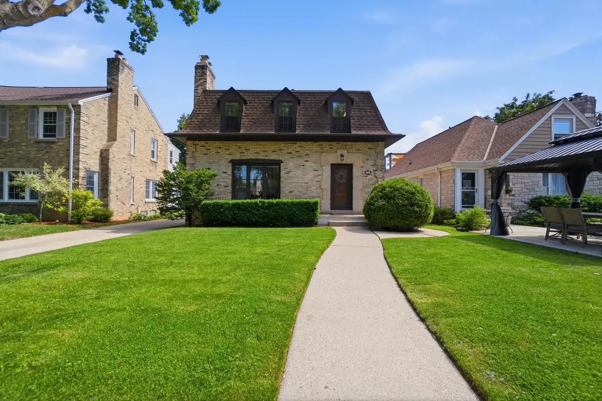 6921 W Hadley STREET, Milwaukee, WI 53210 - #1