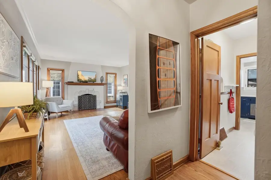 6921 W Hadley STREET, Milwaukee, WI 53210 - #3