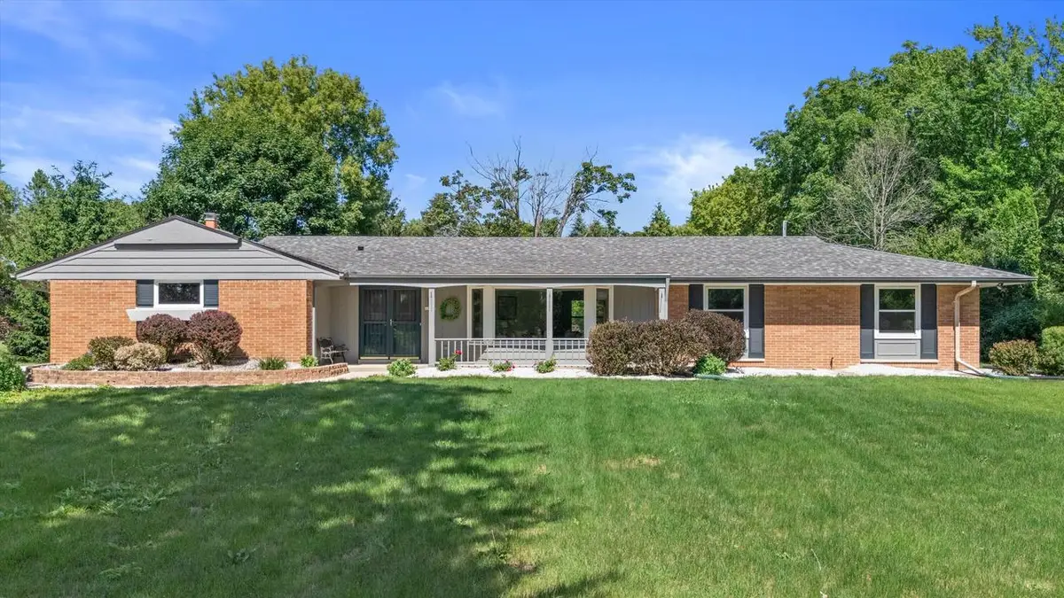 11318 N Glenwood DRIVE, Mequon, WI 53097 - #1