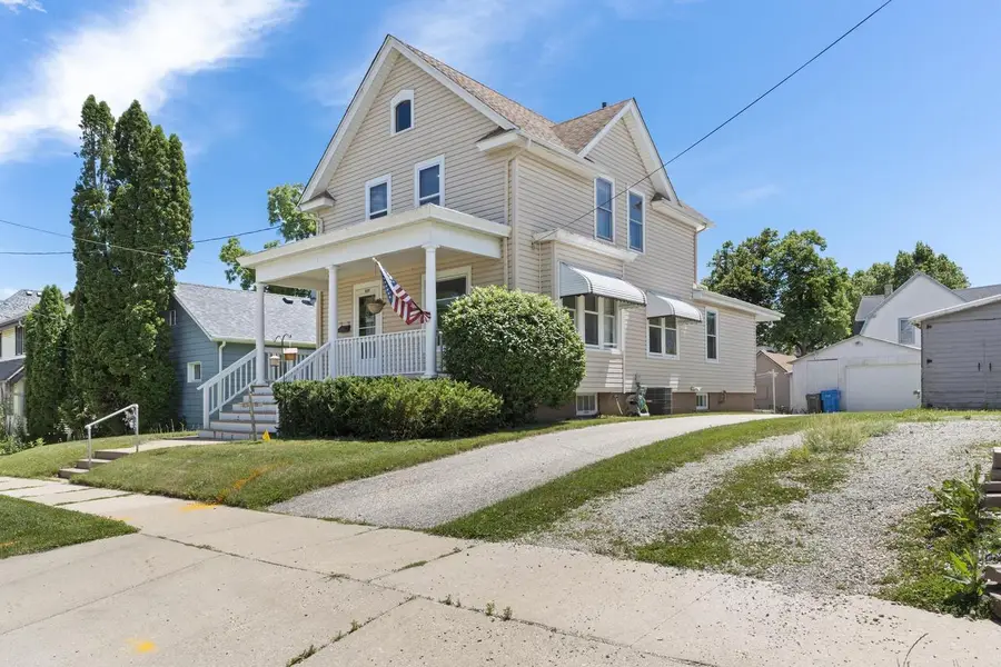 809 E Cady STREET, Watertown, WI 53094 - #2