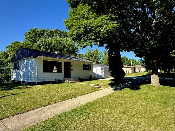 7009 W Carmen AVENUE, Milwaukee, WI 53218