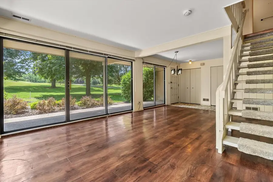 711 Thornridge COURT #B, Fontana, WI 53125 - #3
