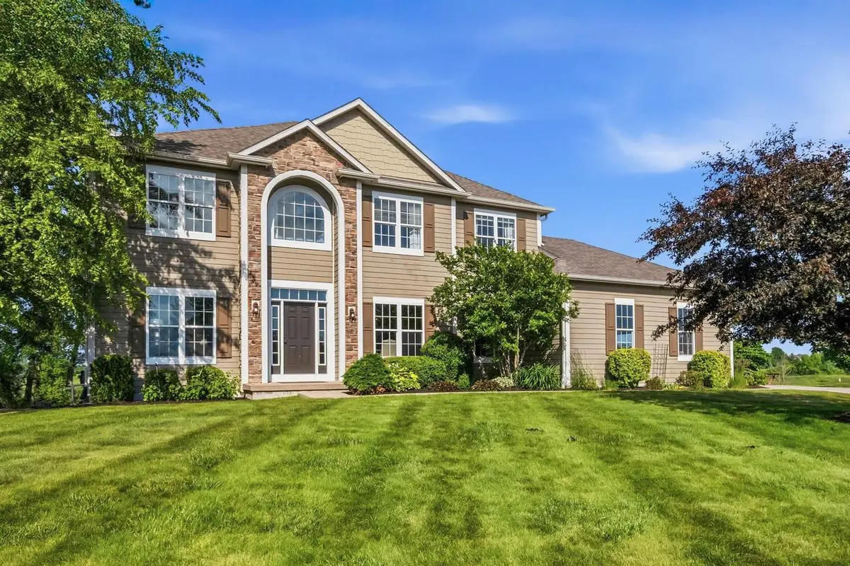 734 Wolf Creek COURT, Grafton, WI 53024 - #1