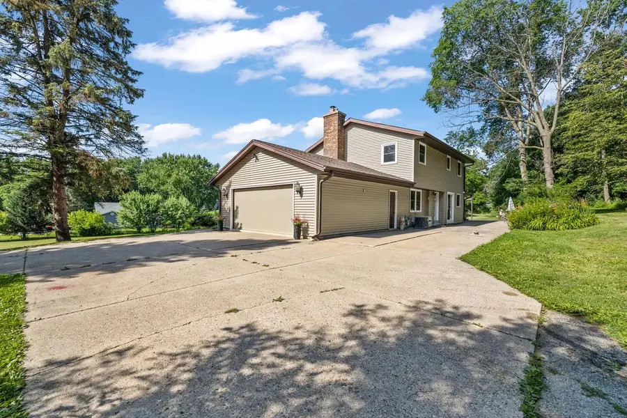 W250S4461 Center ROAD, Waukesha, WI 53189 - #3