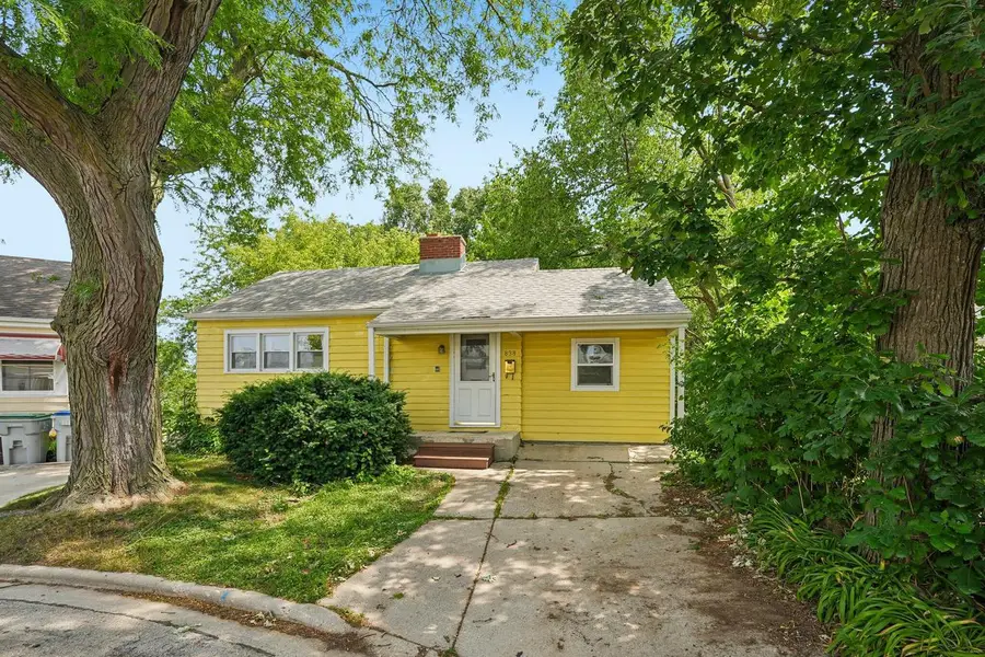 838 N 54th STREET, Milwaukee, WI 53208 - #2