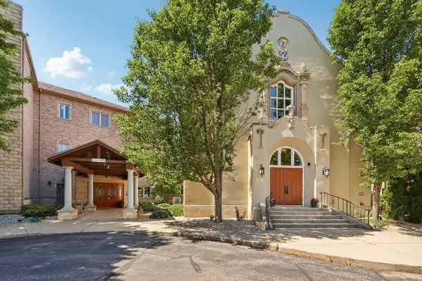 N51W34861 Wisconsin AVENUE #3112, Okauchee, WI 53069