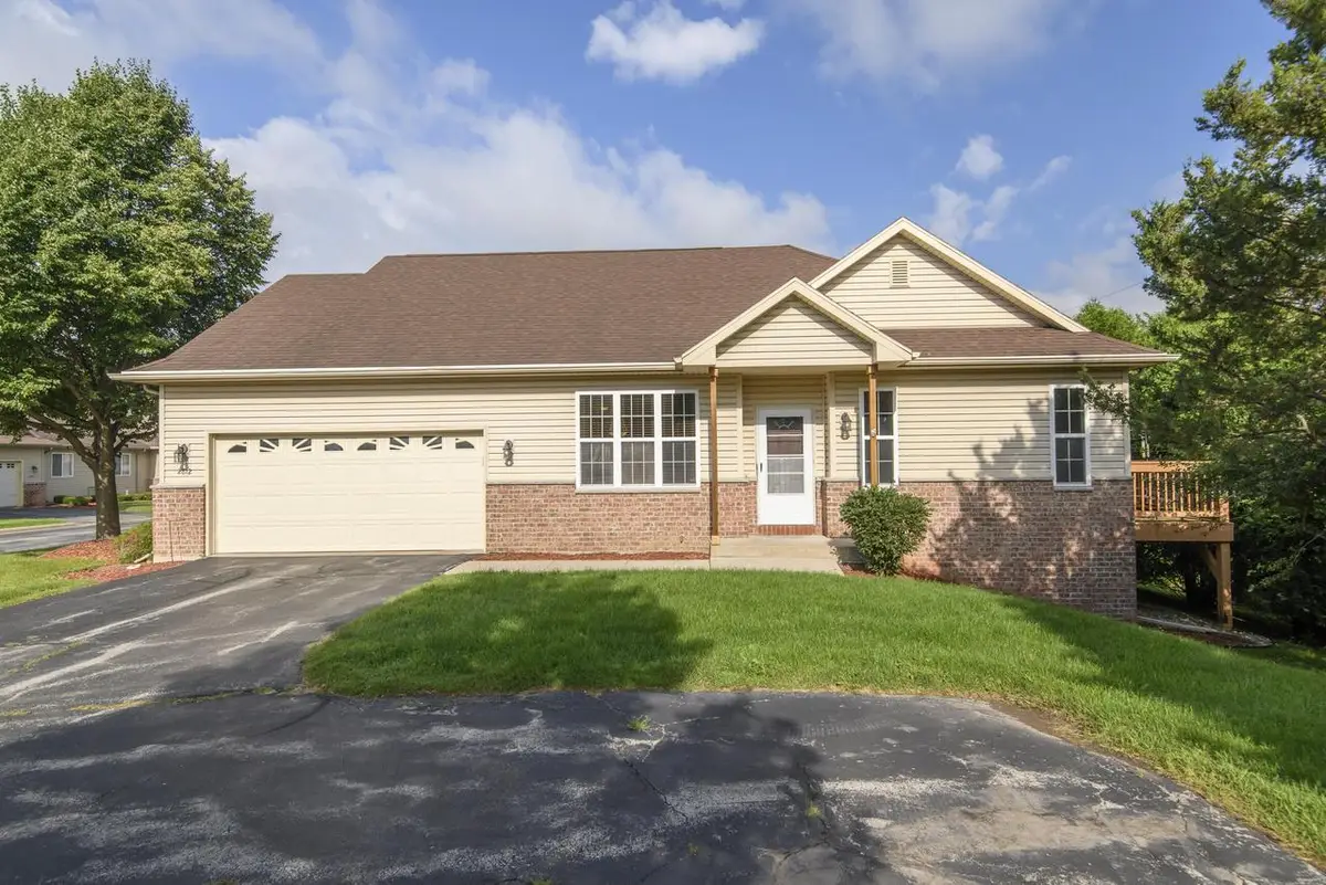 2812 E Somers COURT, Cudahy, WI 53110 - #1
