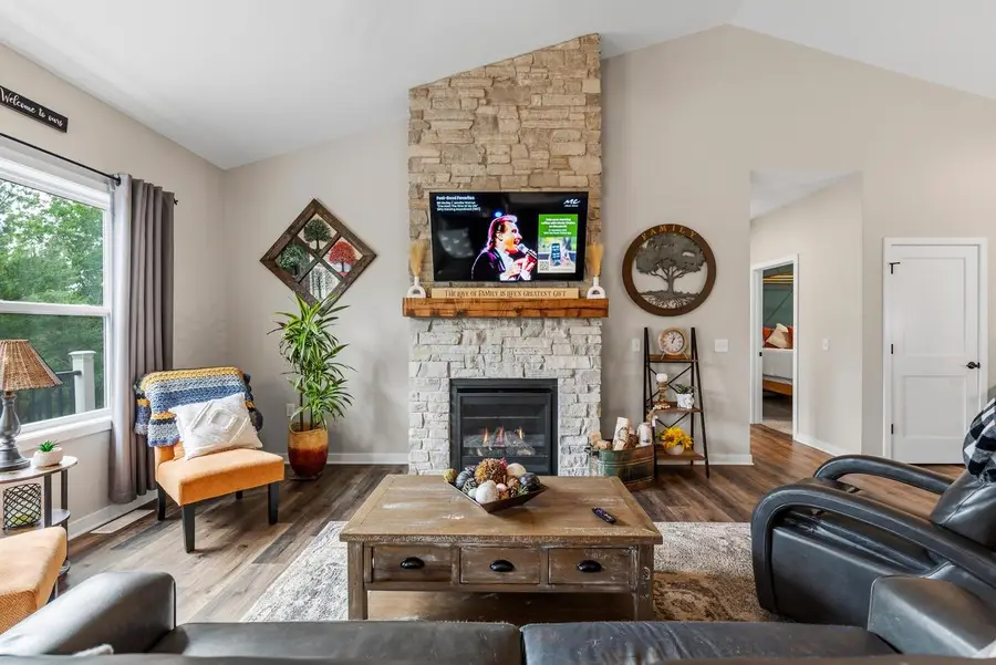 387 Drumlin LOOP, Ripon, WI 54971 - #3