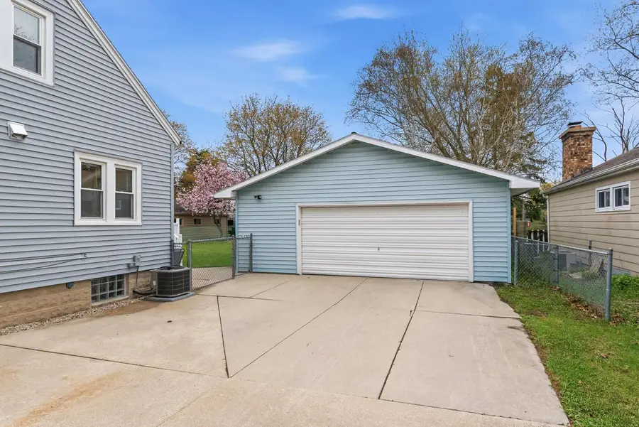 1006 13th AVENUE, Grafton, WI 53024 - #2