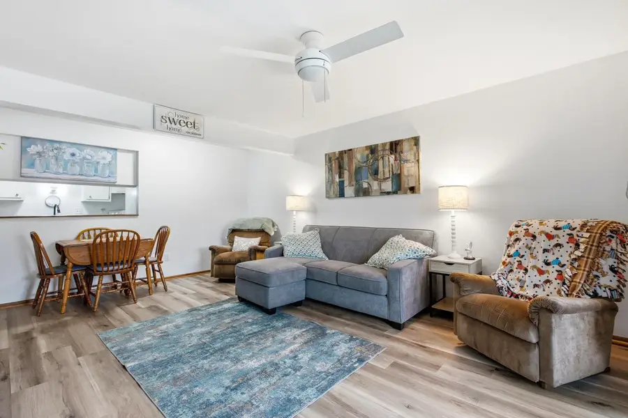 1646 S Carriage LANE #2, New Berlin, WI 53151 - #3