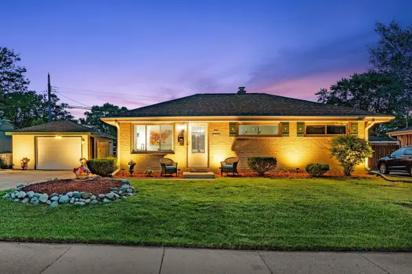 N89W15350 Cleveland AVENUE, Menomonee Falls, WI 53051