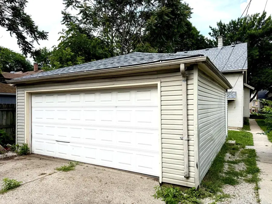 1323 S 37th STREET, Milwaukee, WI 53215 - #3