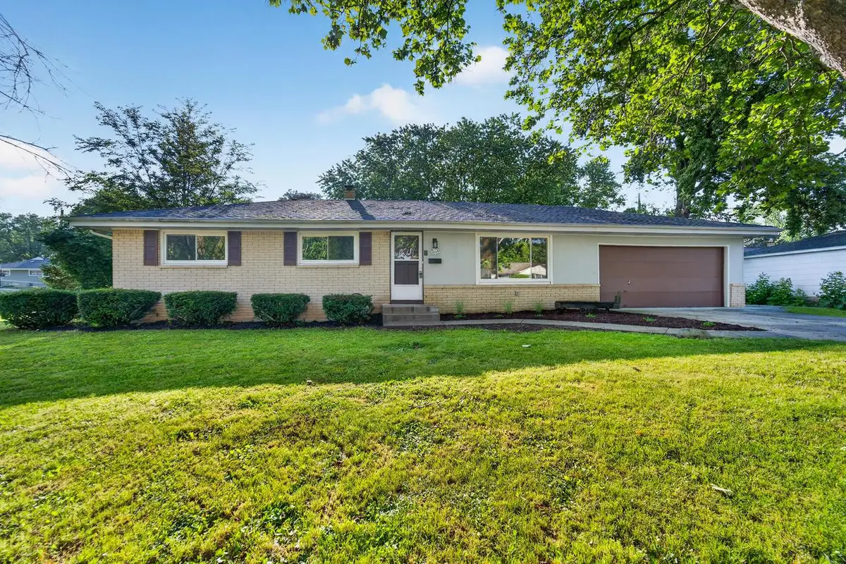 W172N9256 Shady LANE, Menomonee Falls, WI 53051 - #1