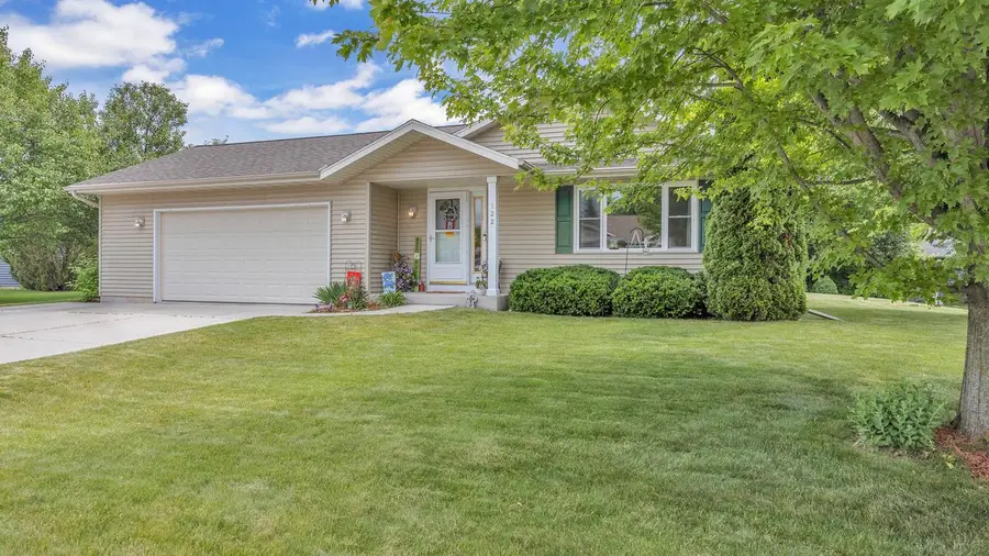 122 Foxglove LANE, Sheboygan Falls, WI 53085 - #2