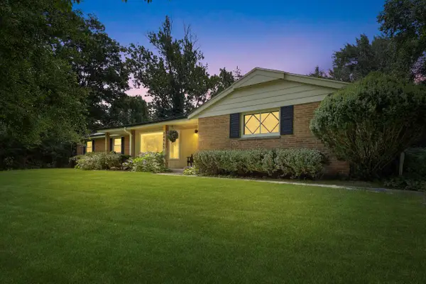 14965 W North AVENUE, Brookfield, WI 53005