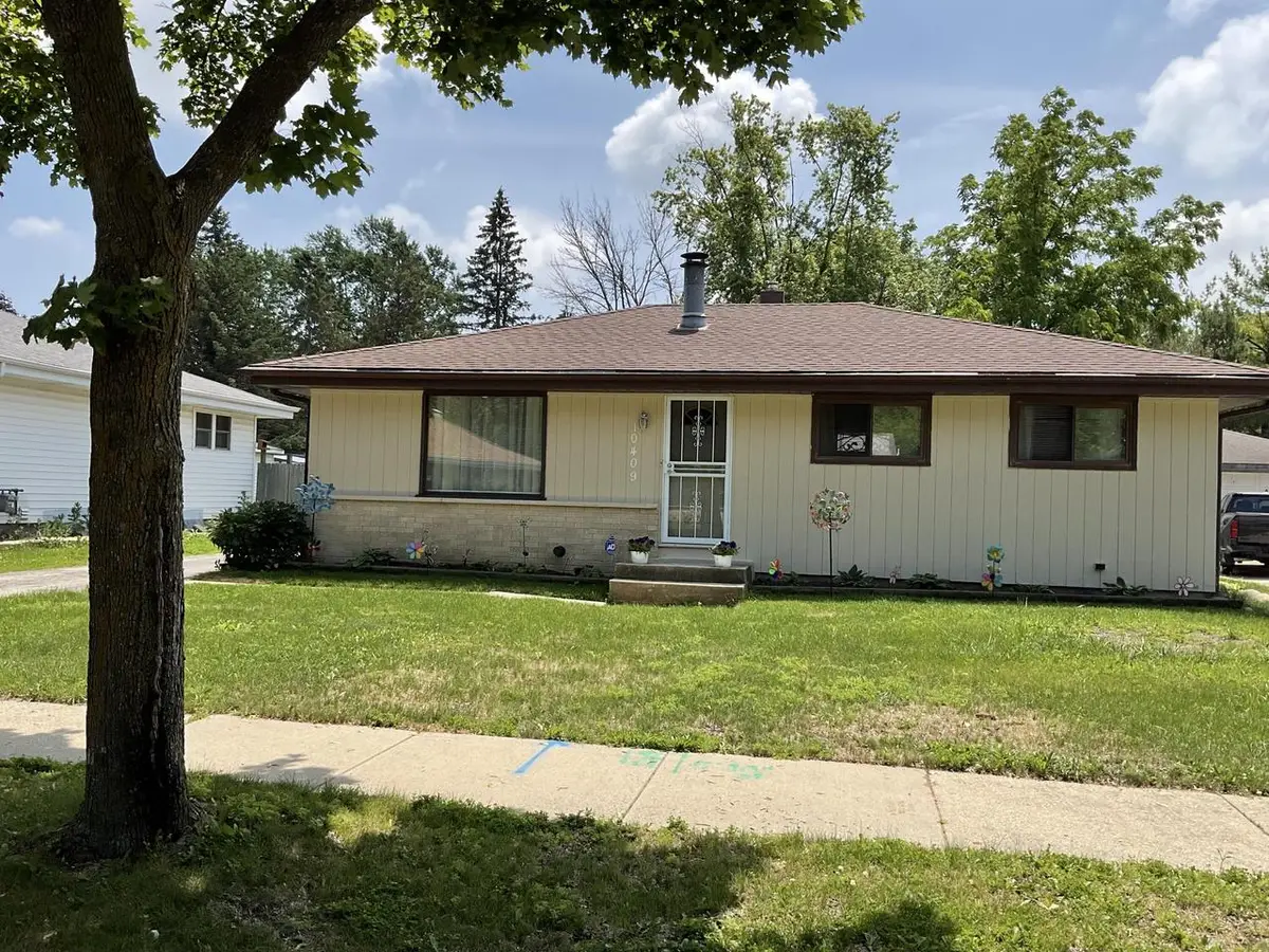 10409 W Villa AVENUE, Milwaukee, WI 53224 - #1