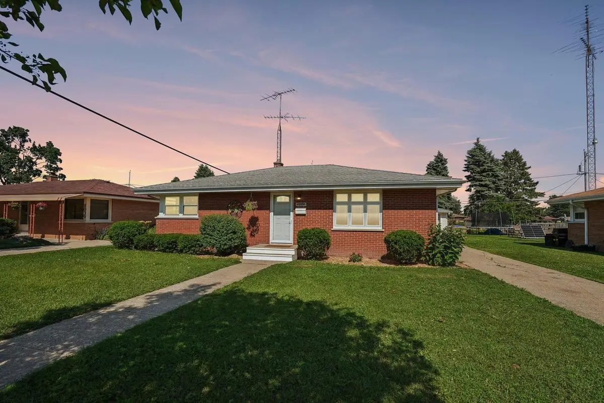 8045 17th AVENUE, Kenosha, WI 53143 - #1