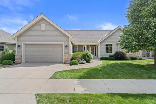 1443 Hidden Waters CIRCLE, West Bend, WI 53095