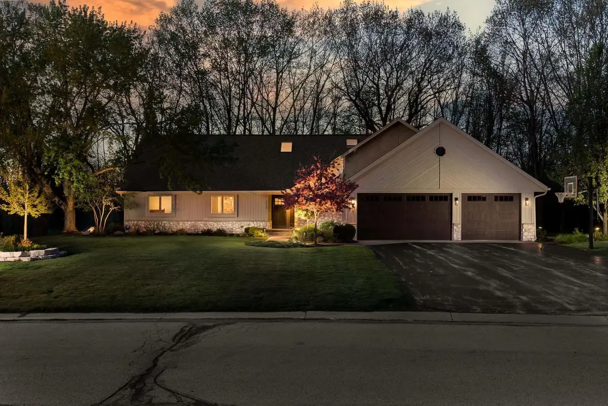 14920 Clare-Bridge LANE, Brookfield, WI 53005 - #1