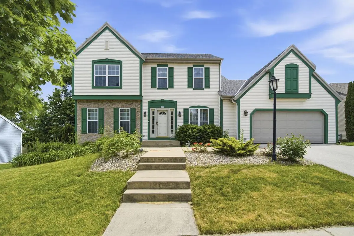 951 River Park DRIVE, Waukesha, WI 53189 - #1