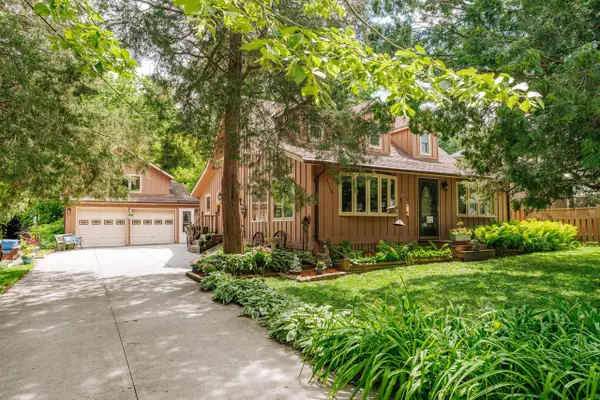 1538 3rd STREET, Delafield, WI 53018