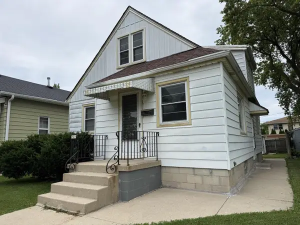 2210 S 56th STREET, West Allis, WI 53219