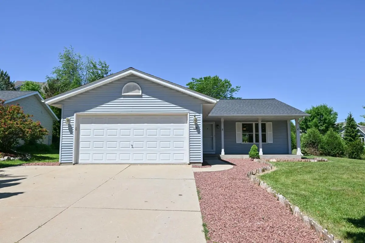 585 Ashley AVENUE, Port Washington, WI 53074 - #1