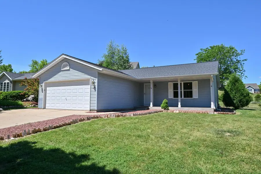 585 Ashley AVENUE, Port Washington, WI 53074 - #2