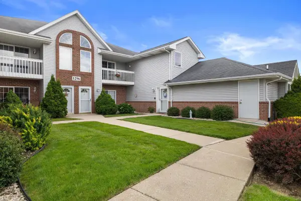 1296 Village Centre DRIVE #2, Kenosha, WI 53144