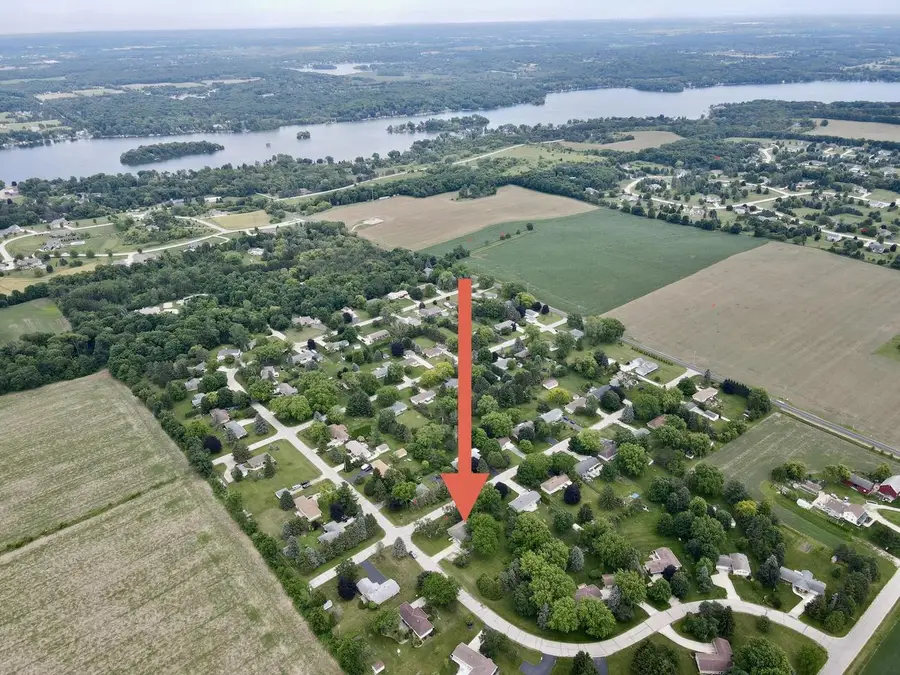 4883 Lois LANE, West Bend, WI 53095 - #2