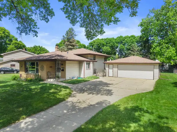 1826 Dewitt COURT, Waukesha, WI 53186