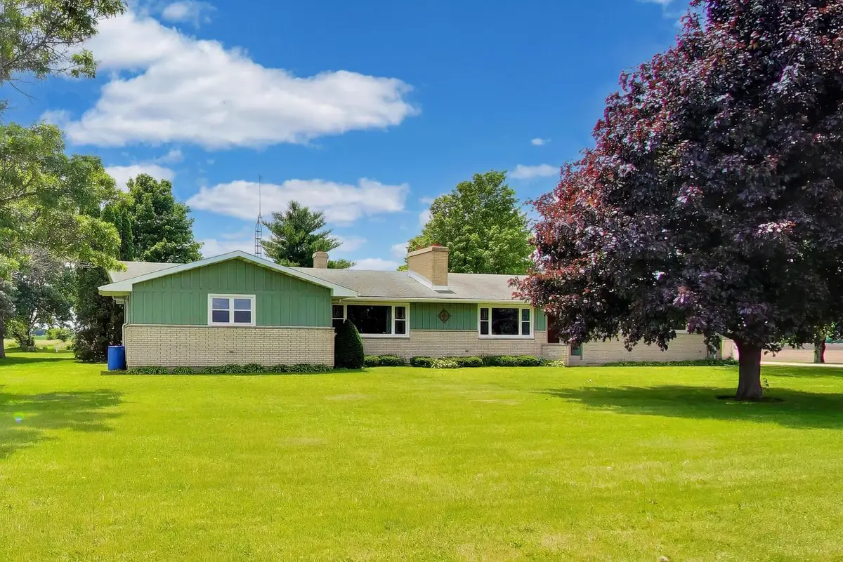 6711 W HWY 67 HIGHWAY, Walworth, WI 53184 - #1