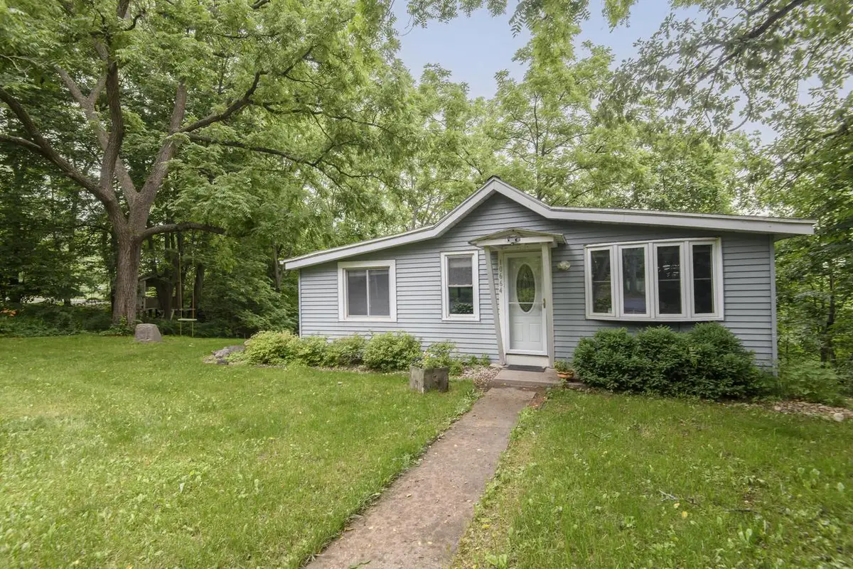 W344S10664 Island View LANE, Mukwonago, WI 53149 - #1