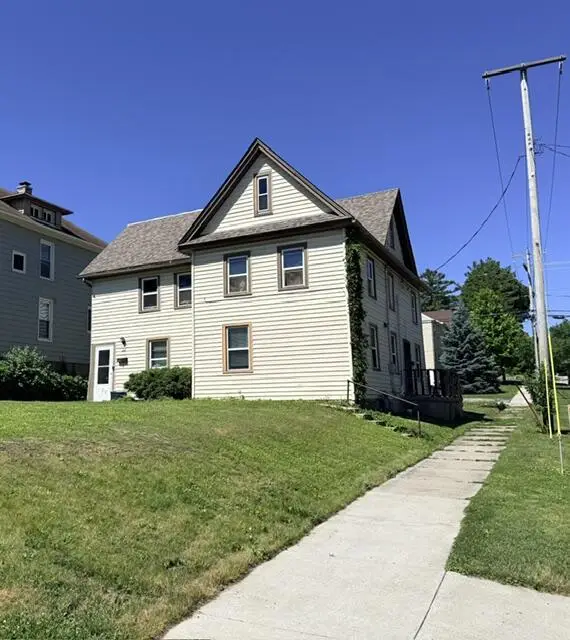 106 S 7th AVENUE #709 Hickory, West Bend, WI 53095 - #1
