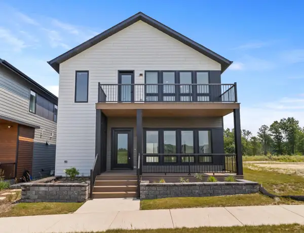 9405 S Cypress PLACE, Oak Creek, WI 53154