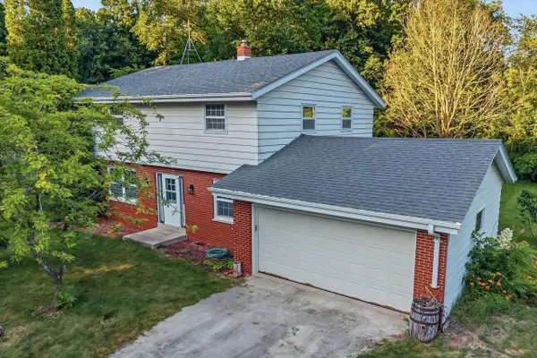 3552 Lusan DRIVE, Cedarburg, WI 53012