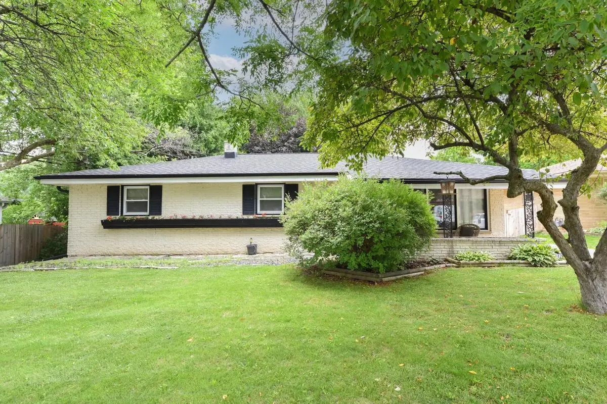 2382 S 93rd STREET, West Allis, WI 53227 - #1