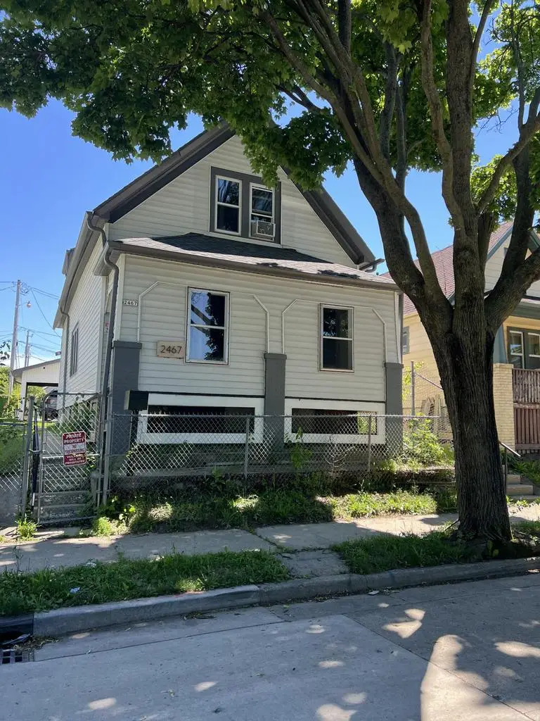 2467 W Cherry STREET, Milwaukee, WI 53205 - #1