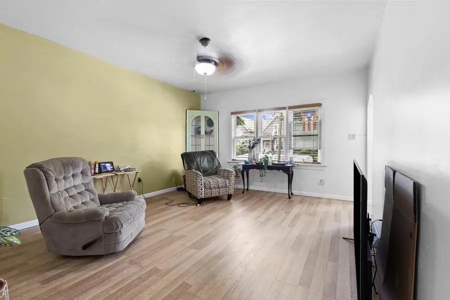 2005-2007 W Lapham STREET, Milwaukee, WI 53204 - #3