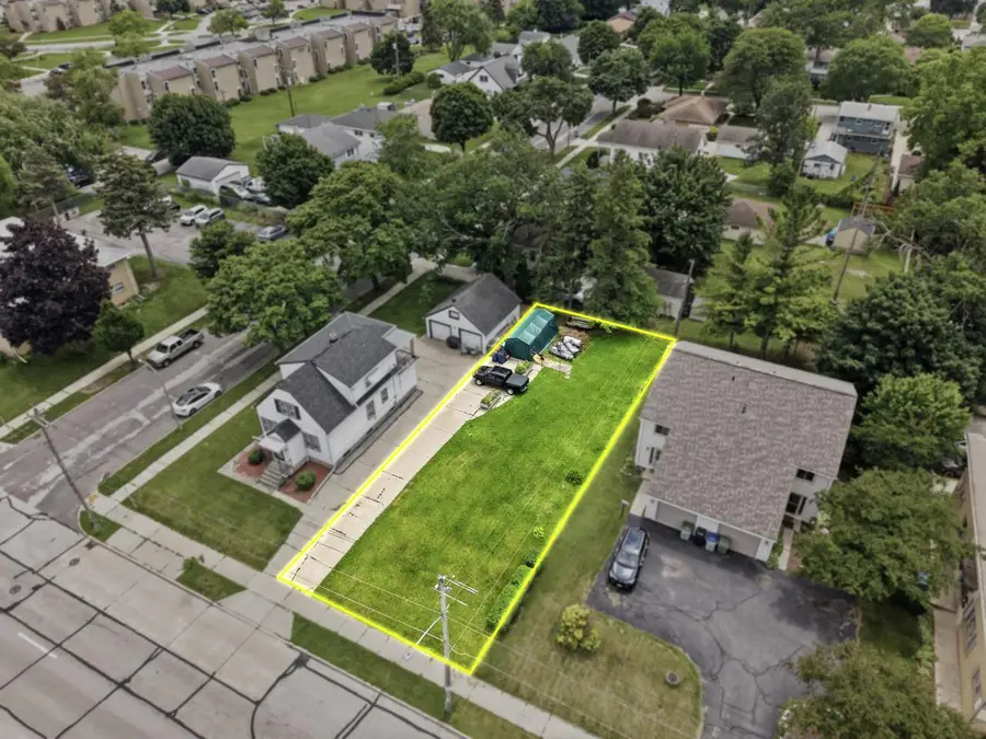 8011 W OKLAHOMA AVENUE, Milwaukee, WI 53219 - #3