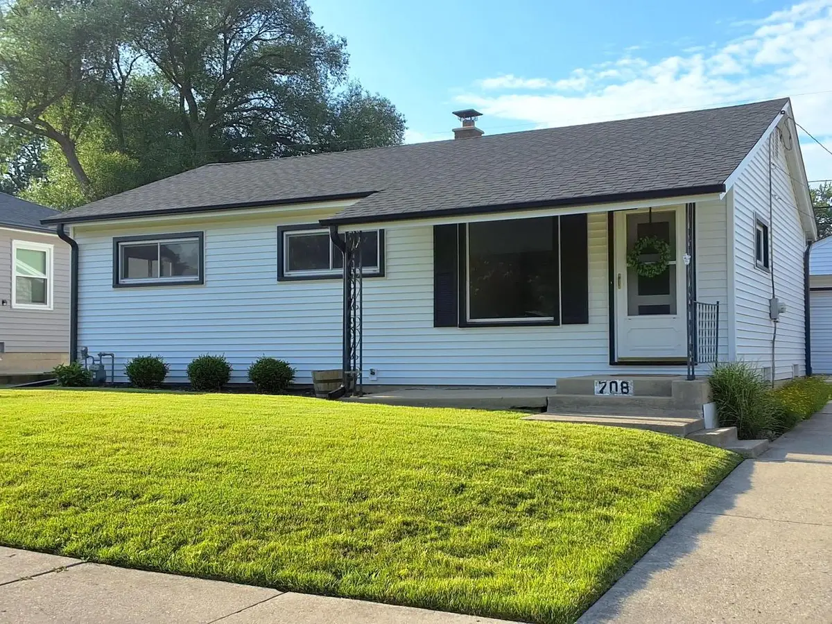 708 Columbia AVENUE, South Milwaukee, WI 53172 - #1