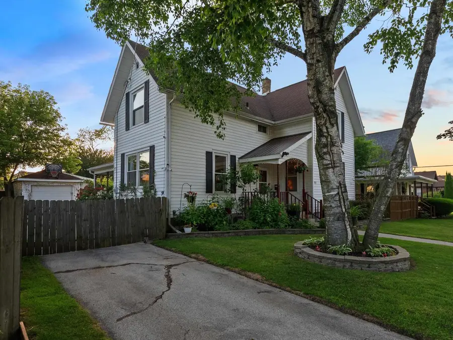 936 N 15th STREET, Manitowoc, WI 54220 - #3