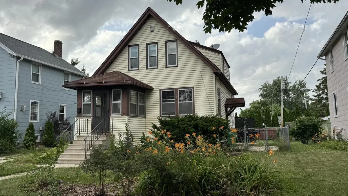 147 E Cotton STREET, Fond Du Lac, WI 54935 - #1