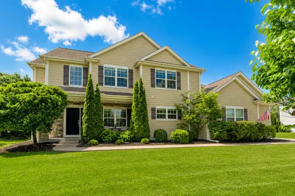 7201 W River Birch DRIVE, Mequon, WI 53092