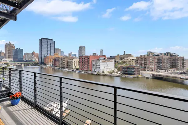 106 W Seeboth STREET #612, Milwaukee, WI 53204