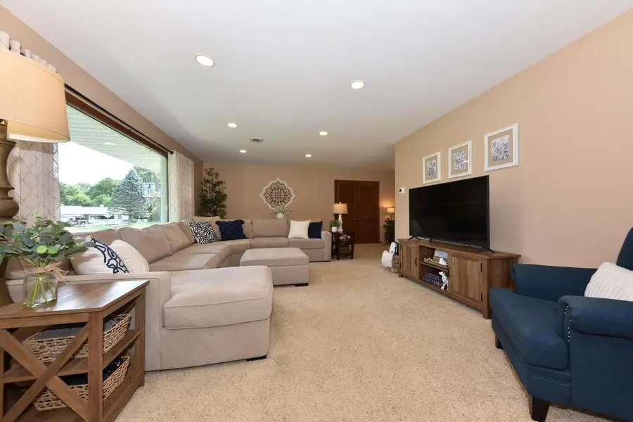 12765 Winthrop COURT, Brookfield, WI 53005 - #3