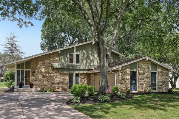 5806 Glen Flora DRIVE, Greendale, WI 53129