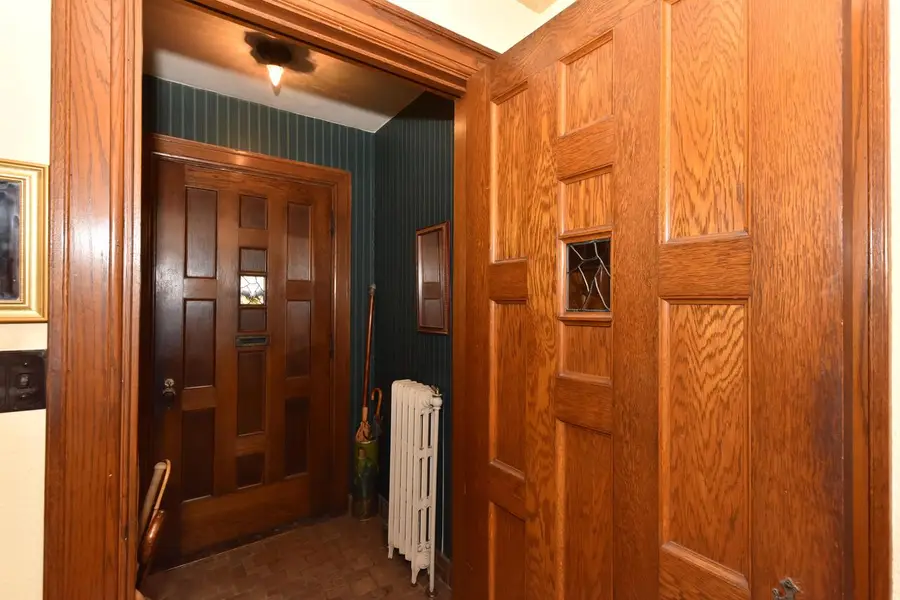 8525 Ravenswood CIRCLE, Wauwatosa, WI 53226 - #3