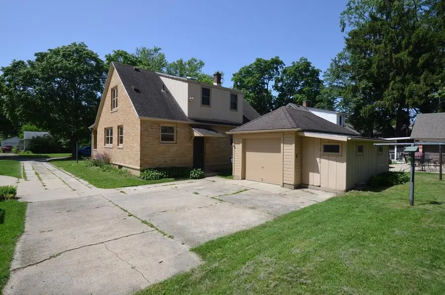 956 W Conger STREET, Whitewater, WI 53190 - #3