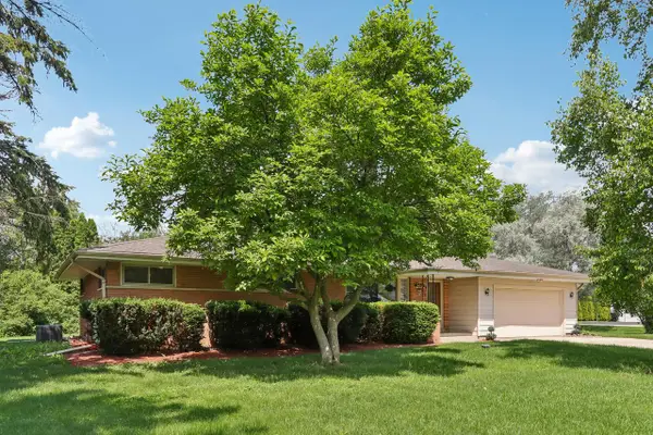 8173 S 28th STREET, Franklin, WI 53132